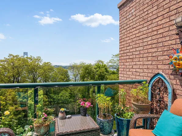 9917 Shore Road image 7 of 12