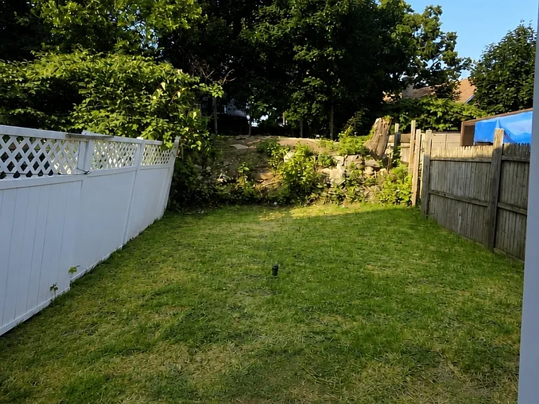 60 Schneider Ave — Photo 2