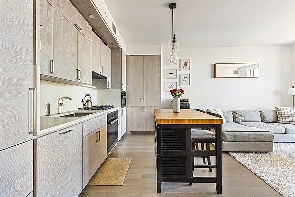 Rented by Compass | media 18