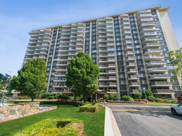 18-15 215 Street #PH F, Bayside, NY 11360