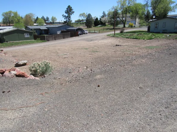 SE Glen St, Madras, OR 97741