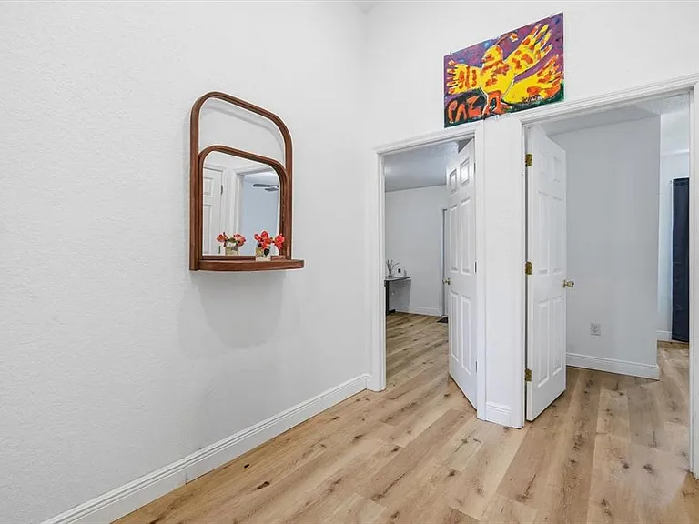 1001 E Reynolds St — Photo 12