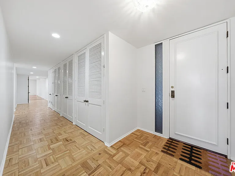 141 S Linden Dr #206 — Photo 20