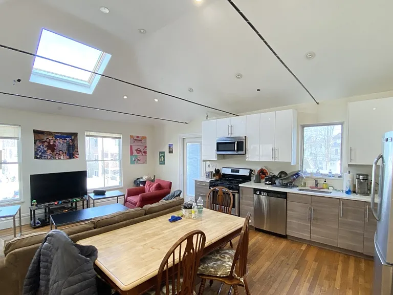 89 Cedar St #3A — Photo 1