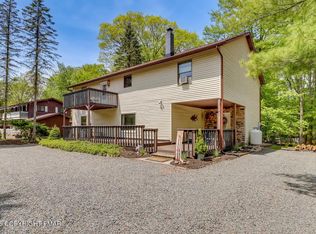 155 Tommys Ln, Pocono Lake, PA 18347