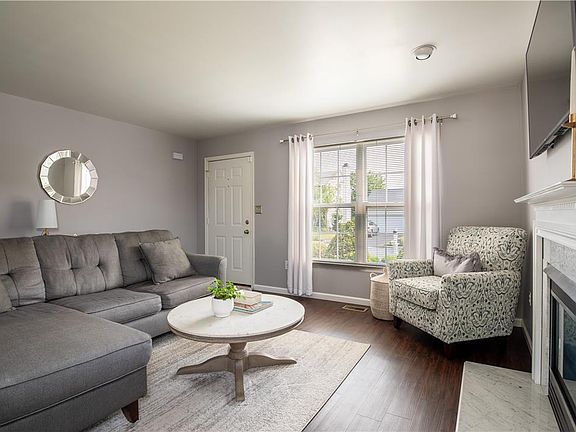2nd image of 4035 Maria Ln