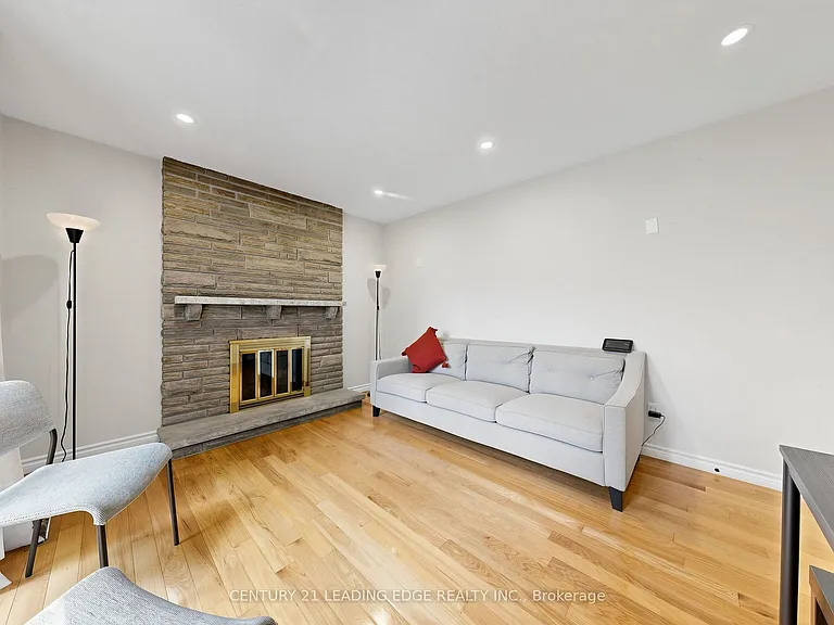 1 Briarwood Rd — Photo 14
