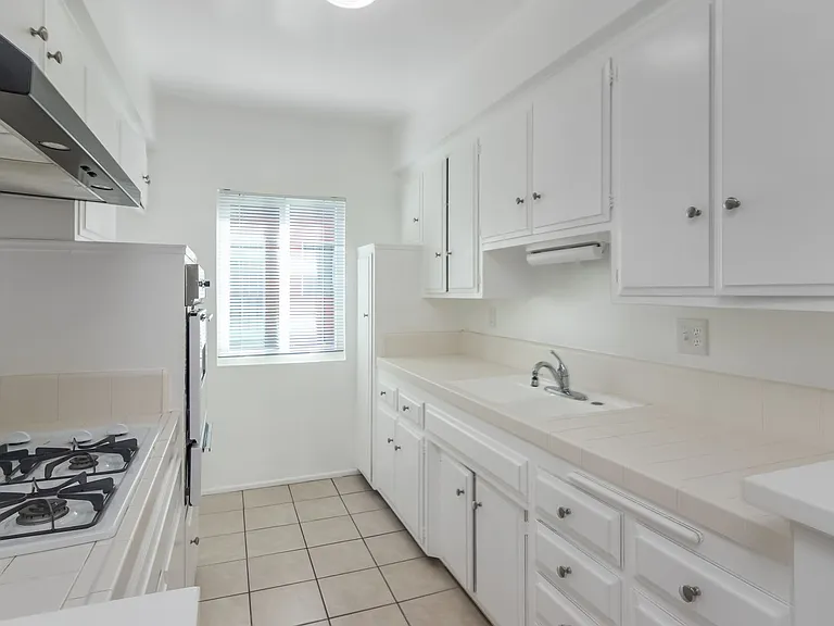 3662 Keystone Ave — Photo 7