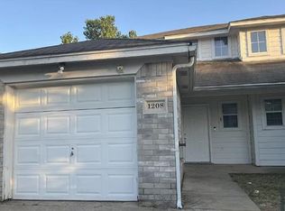 1208 Village Garden Dr #1208, Azle, TX 76020