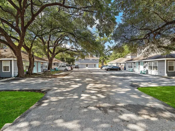 230 W 27th St APT 3, Houston, TX 77008