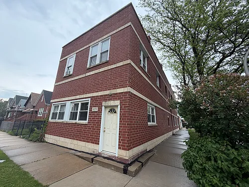 3271 S Bell Ave #2F Photo 1