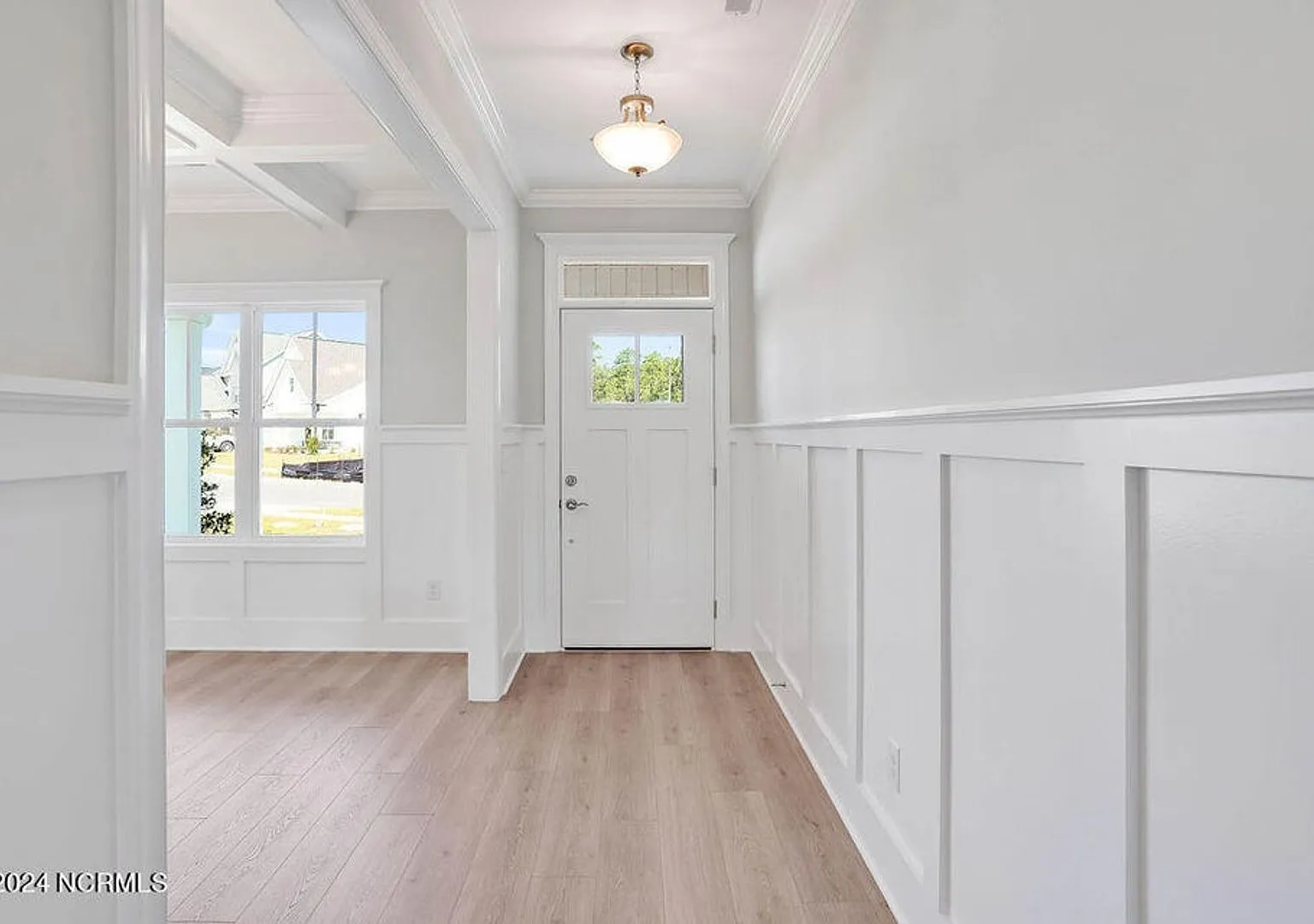 Discover this new spacious 4-bedroom, 3.5-bath home in Grayson Park — Photo 4