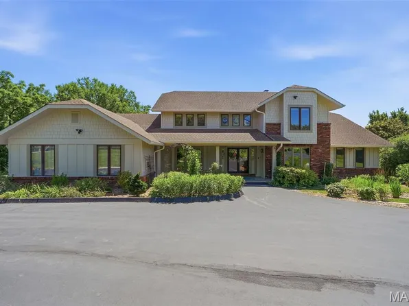 3846 Limerock Ln, Pacific, MO 63069