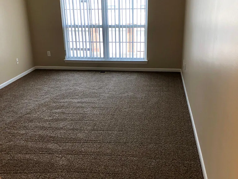 45682 Warwick Dr — Photo 14