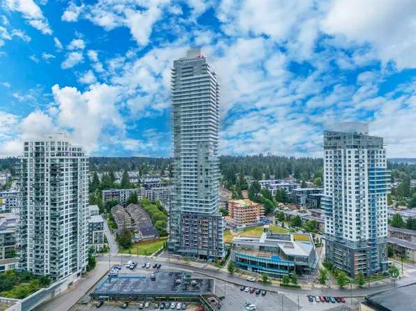 567 Emerson St #2108, Coquitlam, BC V3J 0G3