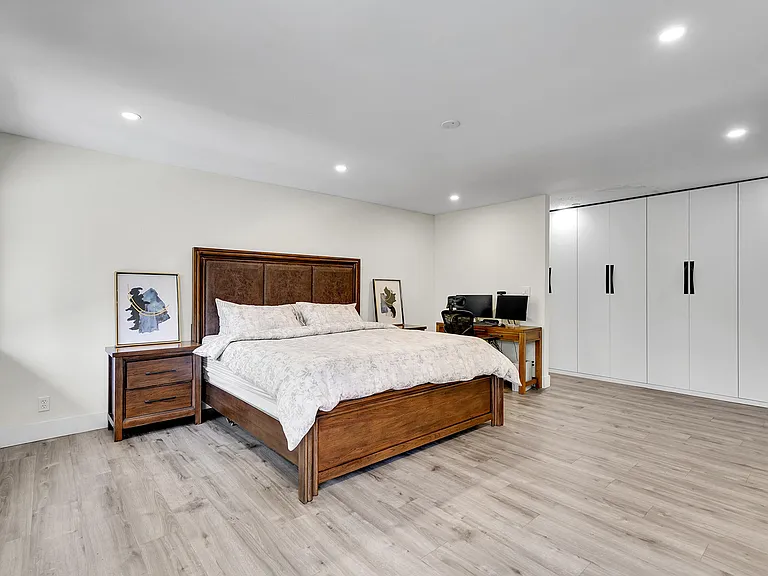 10108 SW 53rd Ct — Photo 33