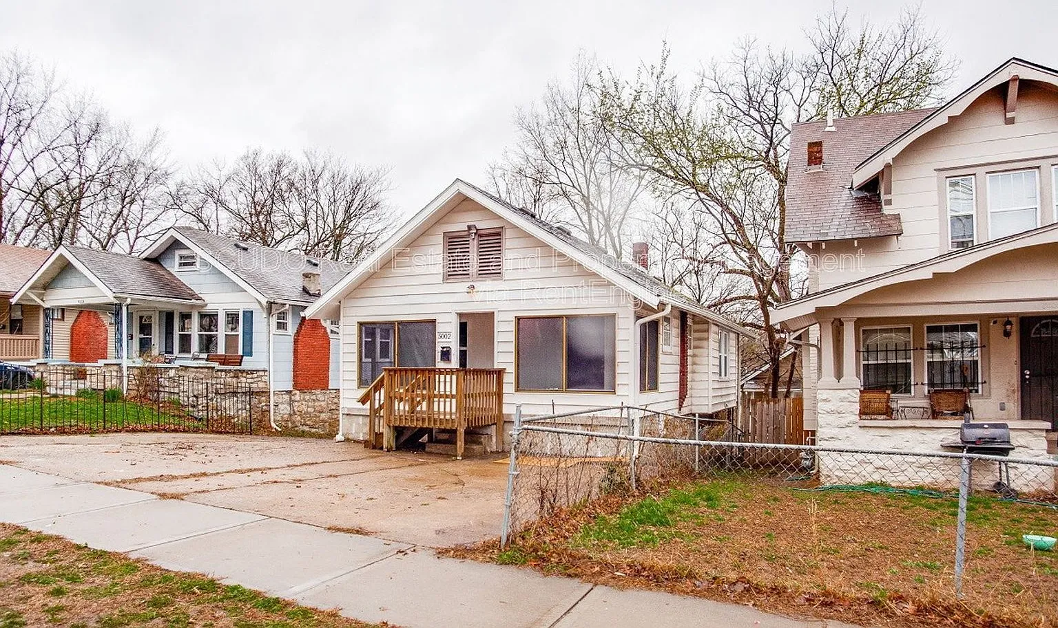 3 bed, 1.0 bath, $1,199 — Photo 2