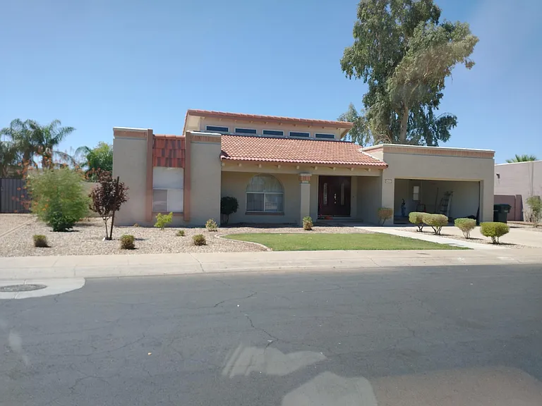 4027 W Sharon Ave — Photo 1