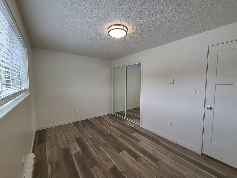 1013 E Sharp Ave — Photo 22
