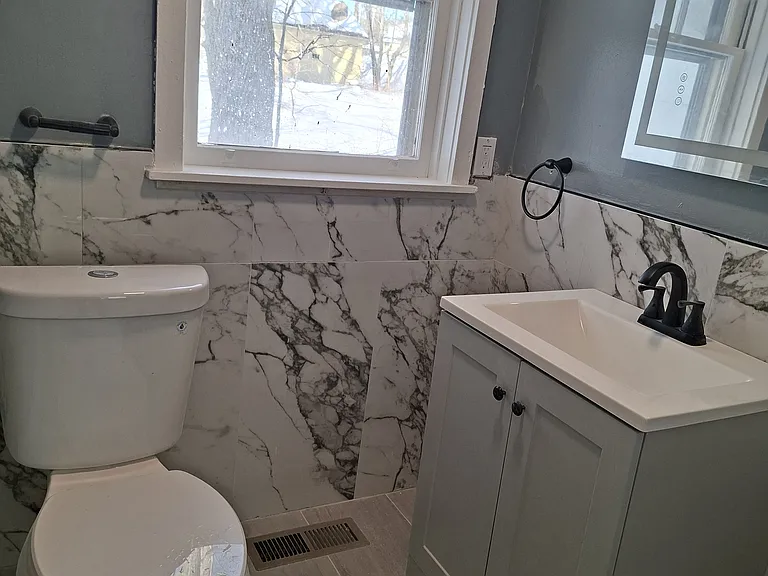 7 Main St #1 — Photo 11