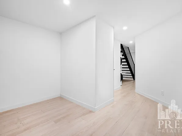 161 East 89th Street image 17 of 22