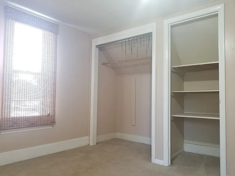 703 W 4th St — Photo 11
