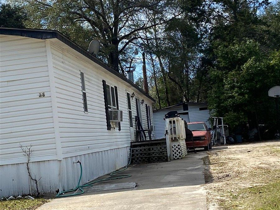 2nd image of 1317 Flora St