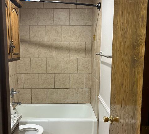 2nd image of 422 Fir St