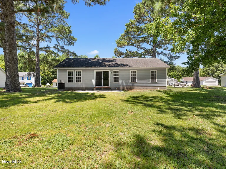 130 Sweetwater Dr — Photo 17
