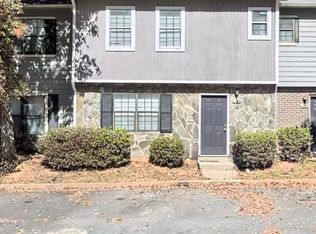 1988 Padgett Dr, Austell, GA