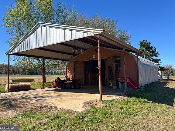 2nd image of 1685 Union Hill Rd