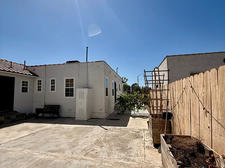 1572 S Ridgeley Dr #1/2 — Photo 36