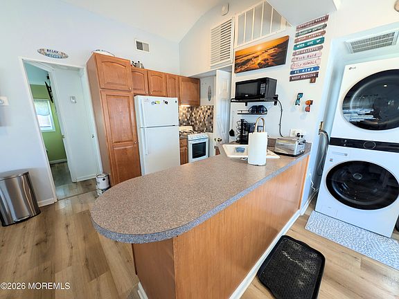 5th image of 25 E Cormorant Way