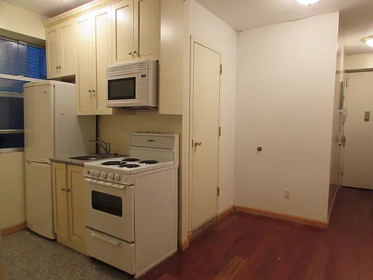 Rented by Majesty Management | media 62