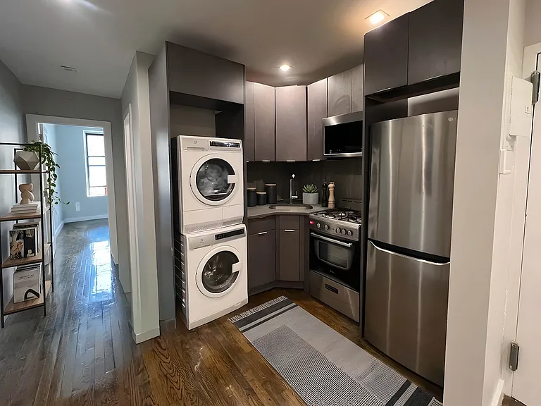 328 E 106th St #12 — Photo 2