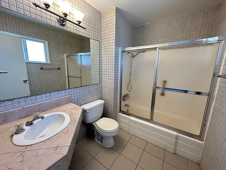 3979 Avonwood Ave — Photo 9