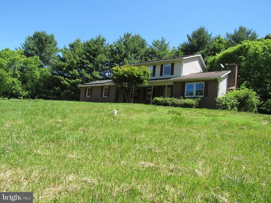 1st image of 681 Hook Rd