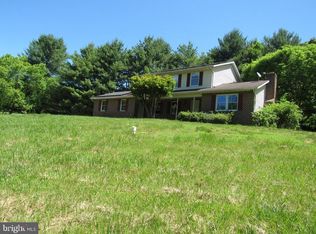681 Hook Rd, Westminster, MD 21157