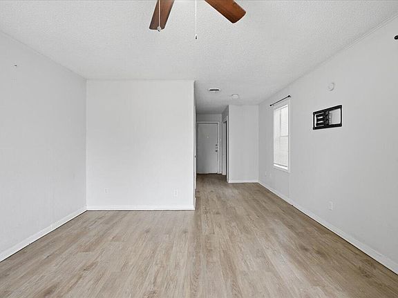 4th image of 2503 30th St