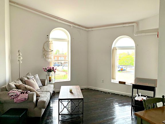 5th image of 107 E Judd St #2B