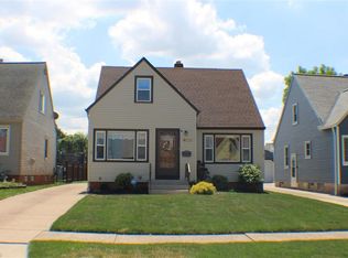 8321 Ivandale Dr, Parma, OH