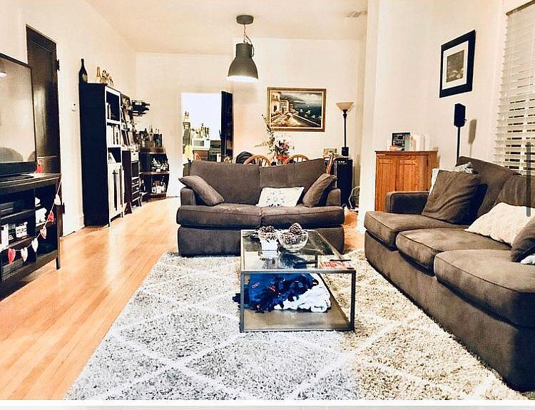 1st image of 1300 W Wellington Ave #2