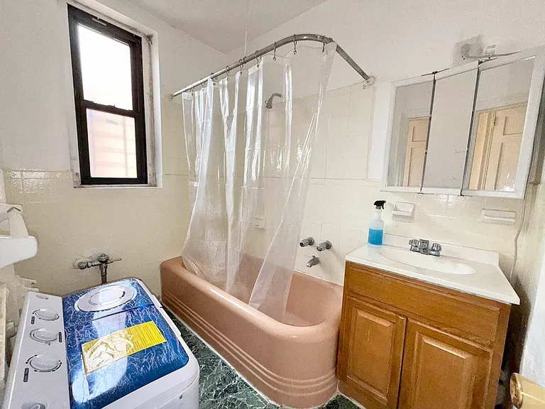 146 E 18th St #6J — Photo 9