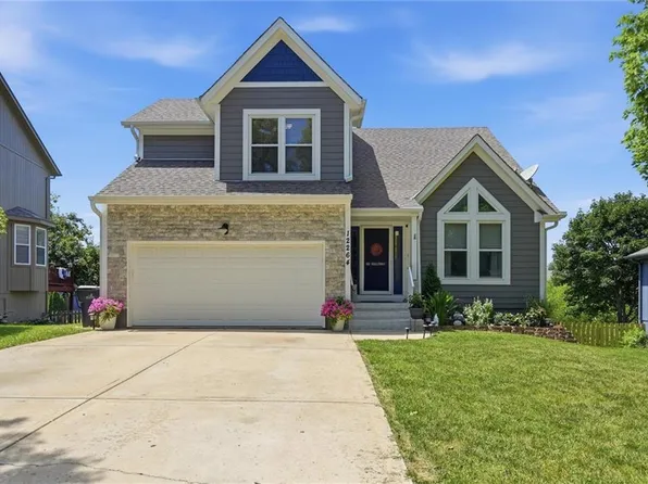 12264 S Crest Dr, Olathe, KS 66061