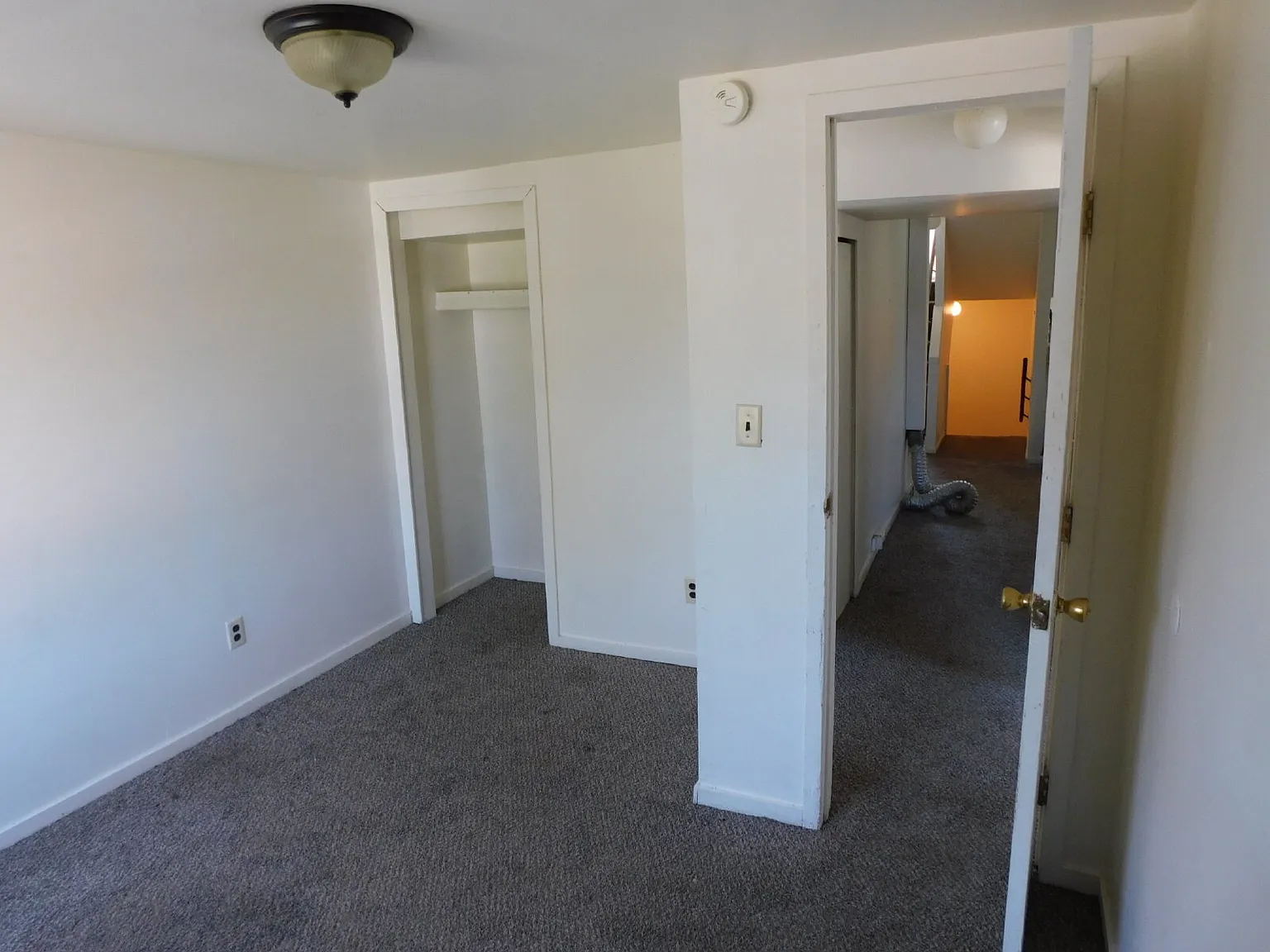 4 bed, 2.0 bath, 1200 sqft, $1,495 — Photo 4