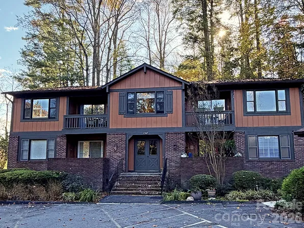 1747 Haywood Manor Rd, Hendersonville, NC 28791