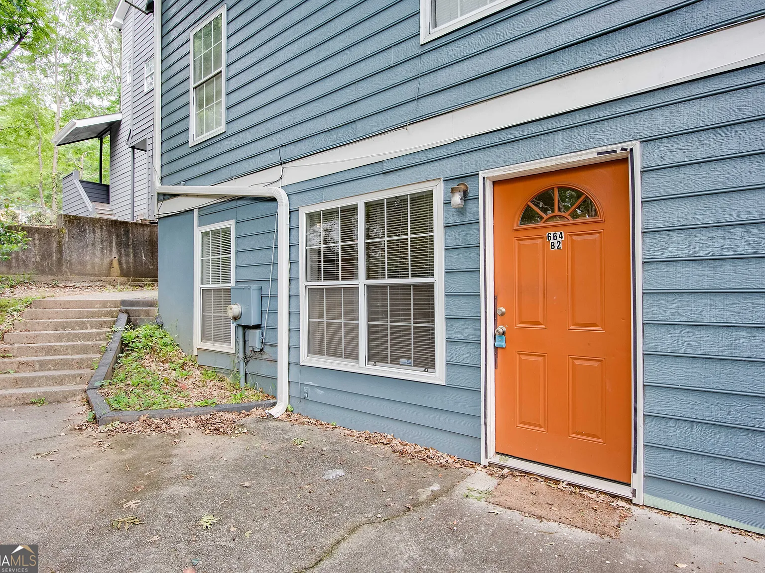2 bed, 1.0 bath, $1,200 — Photo 4