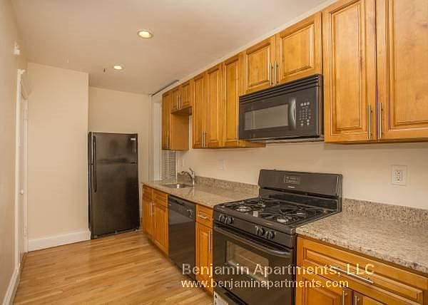 2nd image of 282 Chestnut Hill Ave #22A