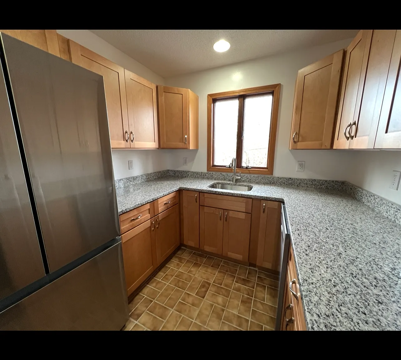 2 bed, 1.5 bath, 850 sqft, $2,300 — Photo 4