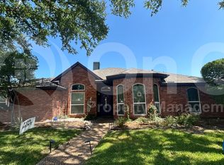 1217 Babbling Brook Dr, Lewisville, TX 75067